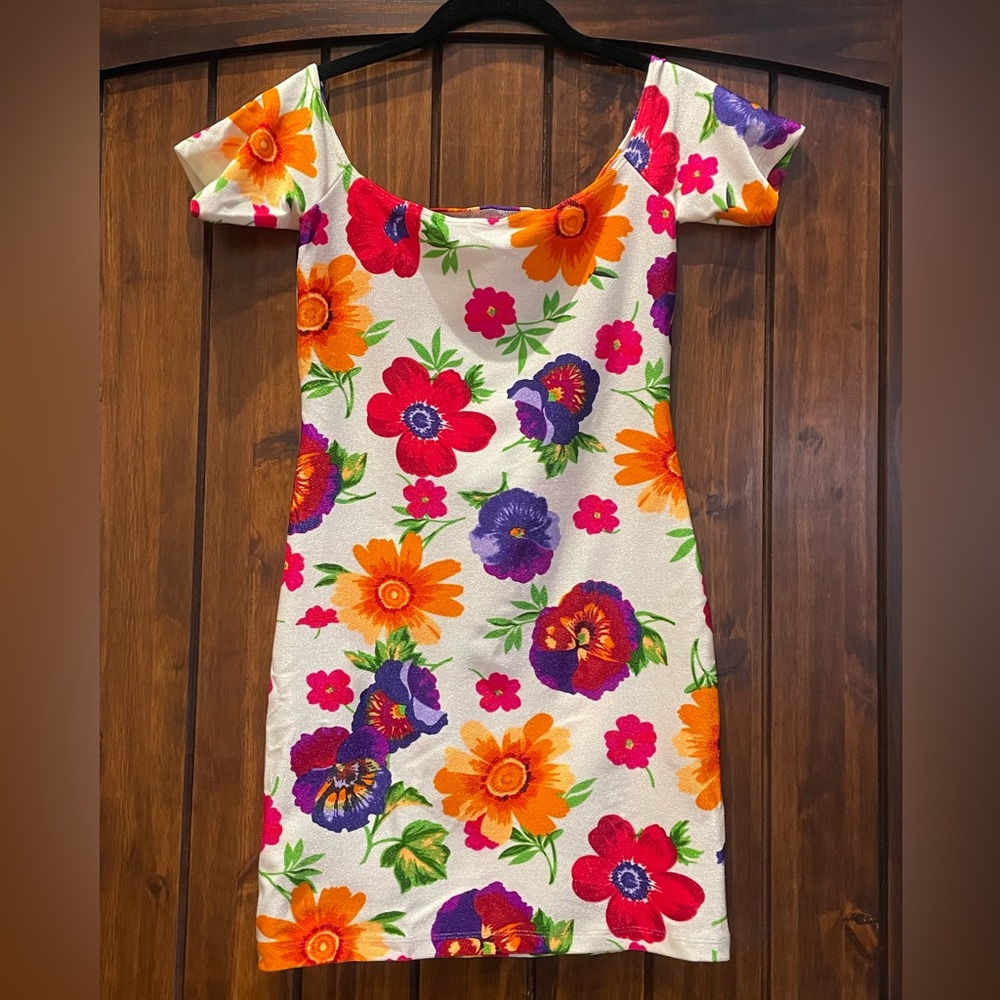 Y2K American Apparel X Cali Sun & Fun White Floral Bodycon Dress